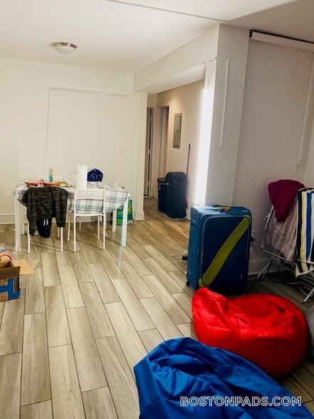 Building Photo - 774 Columbus Ave