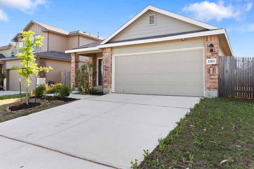 Building Photo - 3303 Mission River