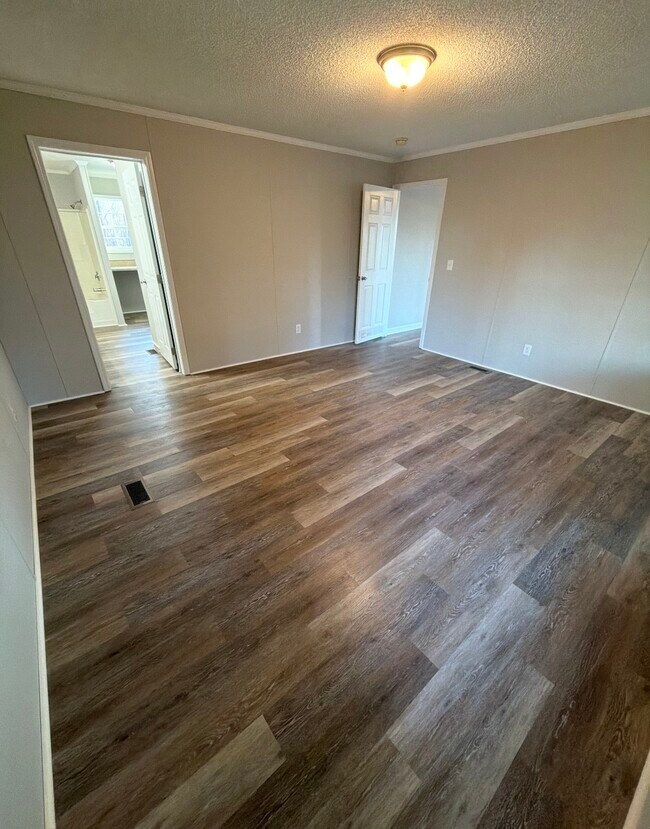 Building Photo - 796 Breazeale Rd