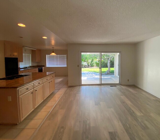 Building Photo - Coming Soon - Green Valley Home in Lovely Park-like Setting