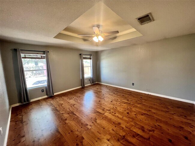 Building Photo - 1152 Terra St