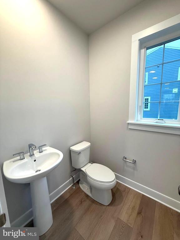 Building Photo - 4133 Ridgeview Ave