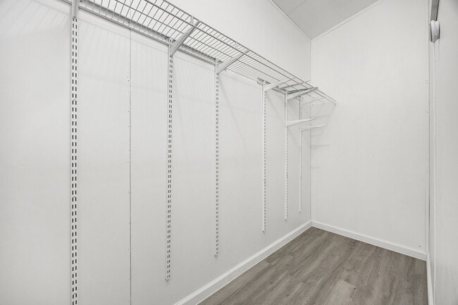 Building Photo - 16330 Hill Country Ct