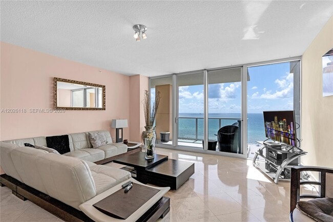 Building Photo - 1455 Ocean Dr