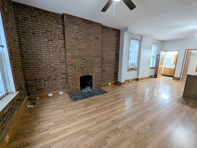 Building Photo - 3517 Giles Ave