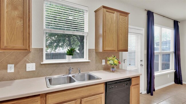 Building Photo - 73 Verde Ranch Loop