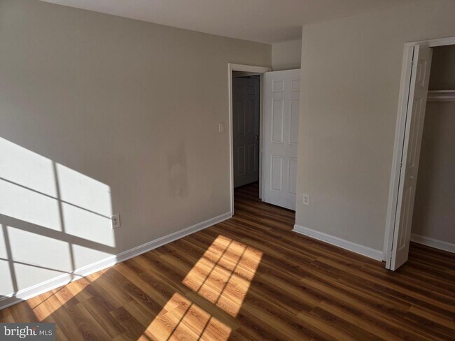 Building Photo - 10217 McKean Ct