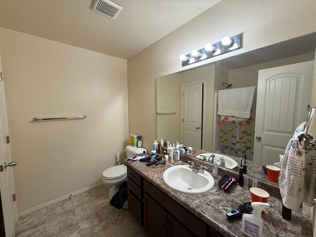 Building Photo - 3 Bed 3 Bath Townhome in Stetson Hills – Prime Location Near Powers Corridor!