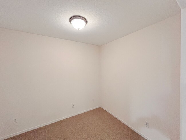 Building Photo - Stunning 2BD/2BA w/ In-Unit Laundry and Attached Garage in Midway District!