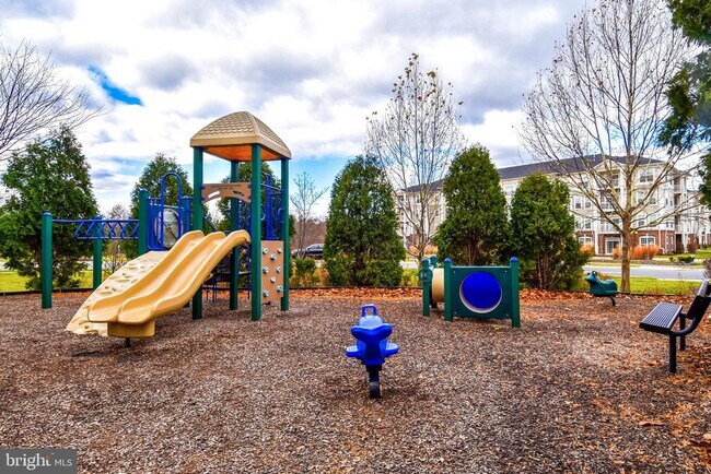 Building Photo - 3750 Clara Downey Ave