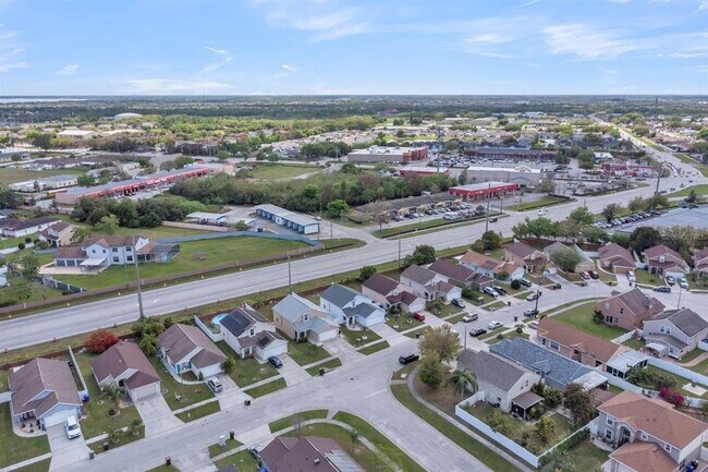 Building Photo - 2113 Jessa Dr