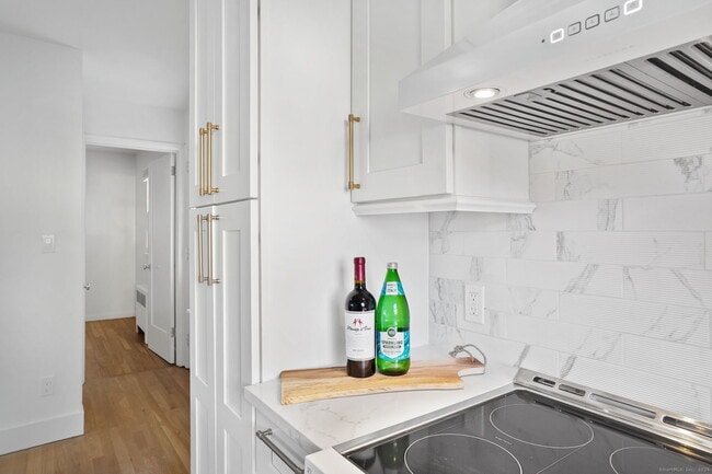 Building Photo - 132 Toll House Ln