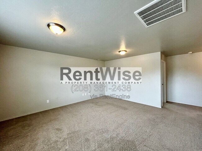 Building Photo - 119 E Walcott Lake Dr