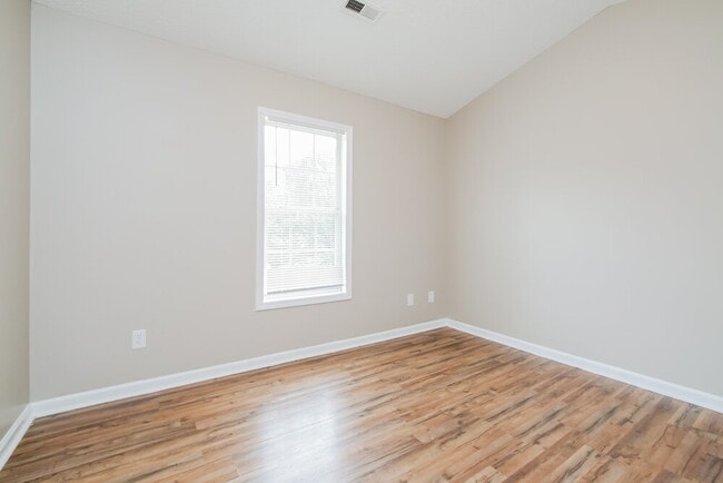 Building Photo - 33 35 Brantley Cir