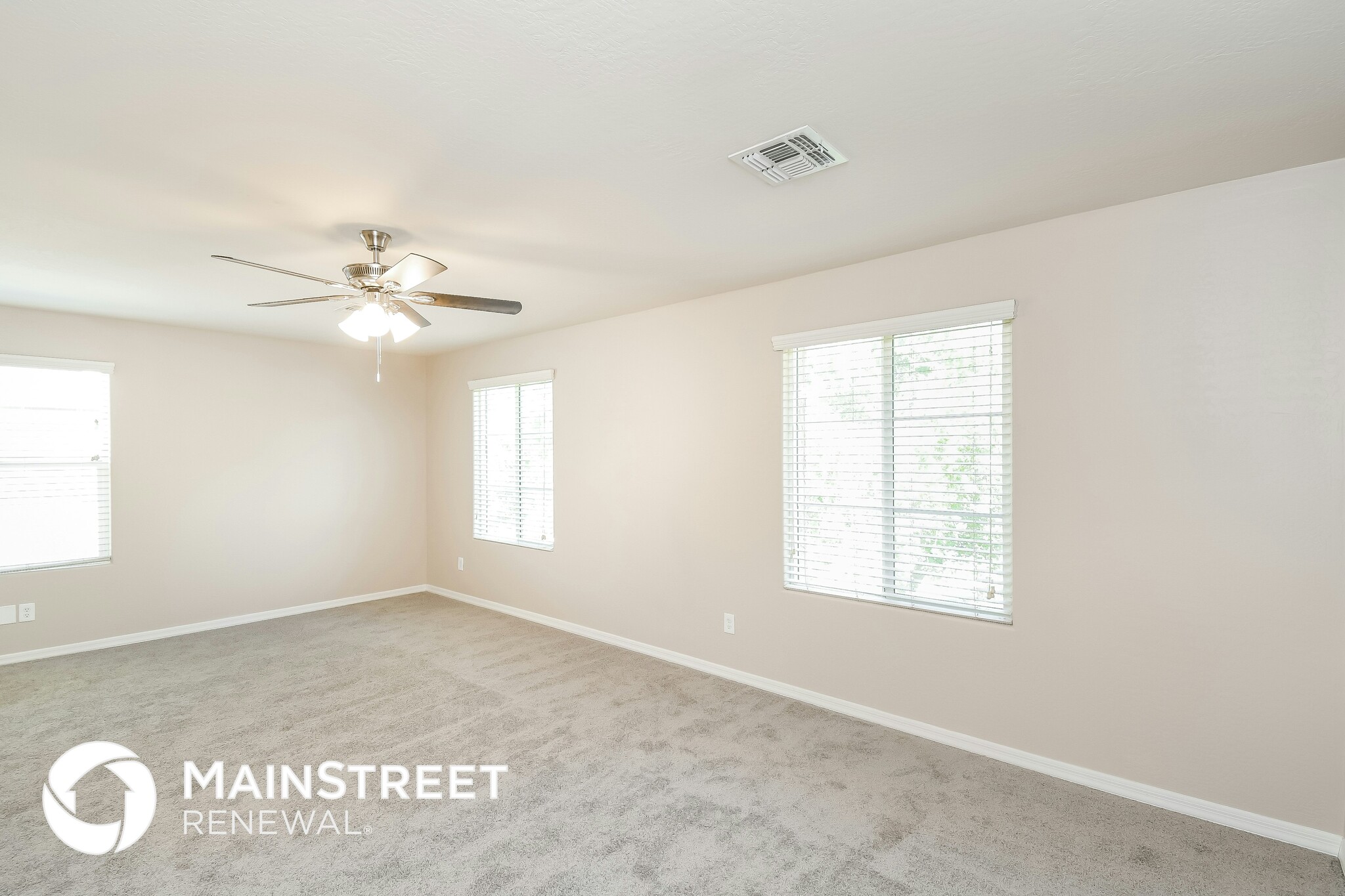 Building Photo - 4055 E Tulsa St