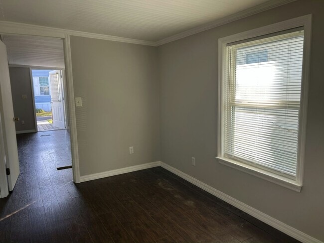 Building Photo - 16731 US-301