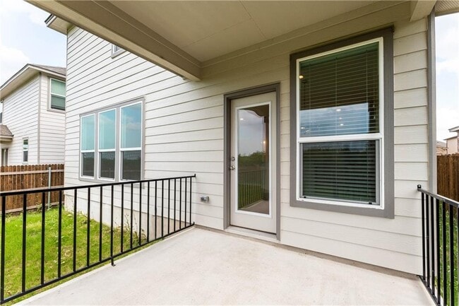 Building Photo - 316 Los Cobos Ln