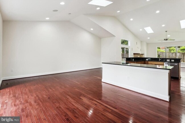 Building Photo - 9915 Ashburton Ln