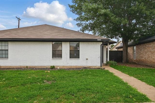 Building Photo - 8738 Hawthorne St