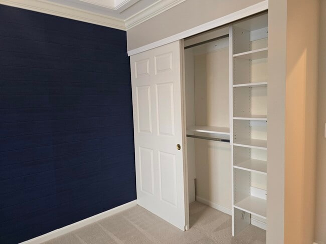 Building Photo - 1021 Whirlaway Dr