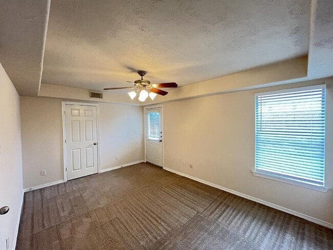 Building Photo - 7814 Stoneyway Dr
