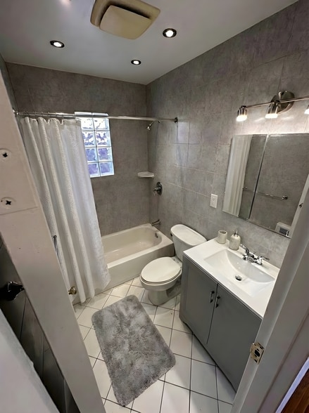 Building Photo - 2314 38th St