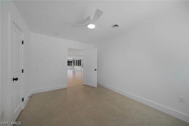 Building Photo - 27381 Voyageur Dr