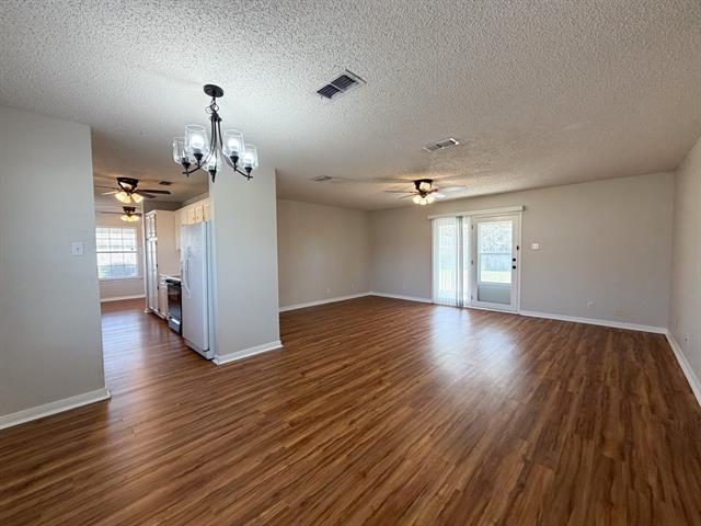 Building Photo - 828 Park Ln