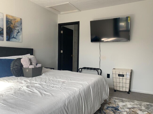 Building Photo - 5808 Stormcroft Ave