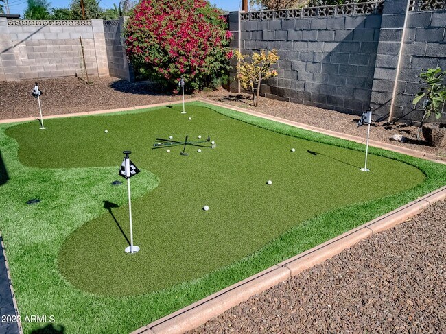 Building Photo - 2301 N 81st Pl