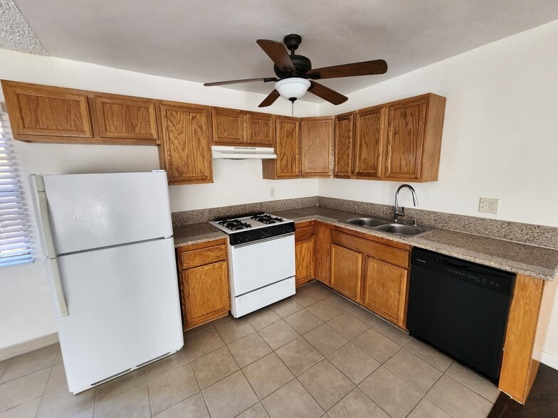 Building Photo - 4353 Don Tomaso Dr