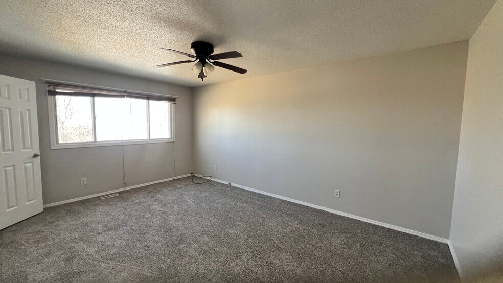 Building Photo - 715 Saratoga Dr