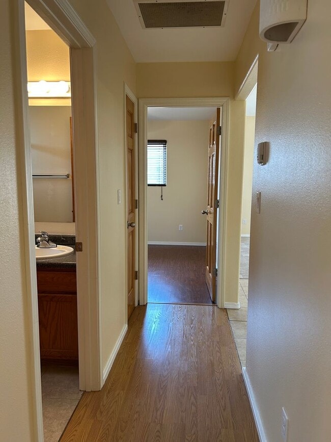 Building Photo - 7603 Mesa Del Oro Ln