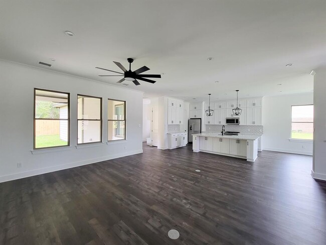 Building Photo - 18219 Polo Meadow Dr