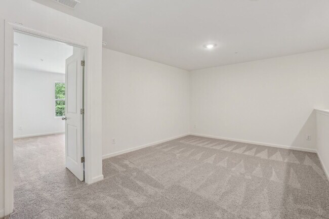Building Photo - New Construction 4BR/3BA Duplex in Poinciana – Move-In Ready Rental