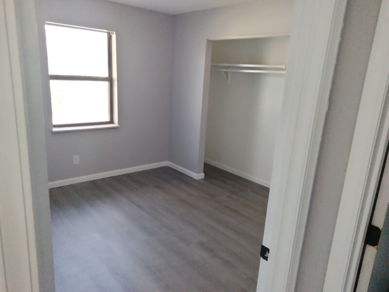 Building Photo - 920 Countryside Ln