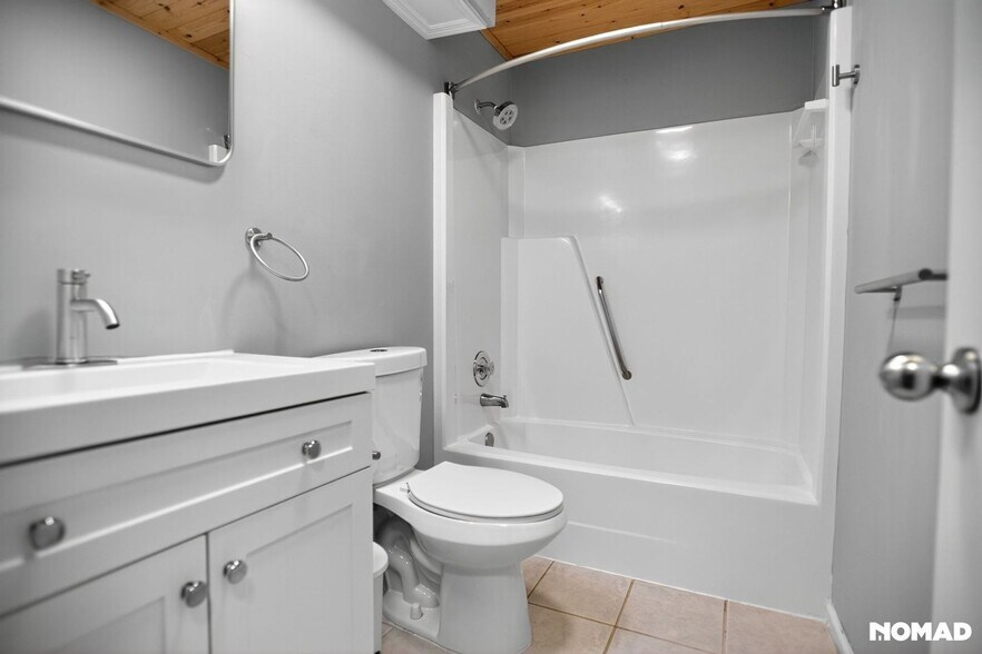 Building Photo - 116 Lookout Dr