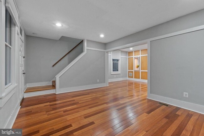 Building Photo - 5521 Mattfeldt Ave