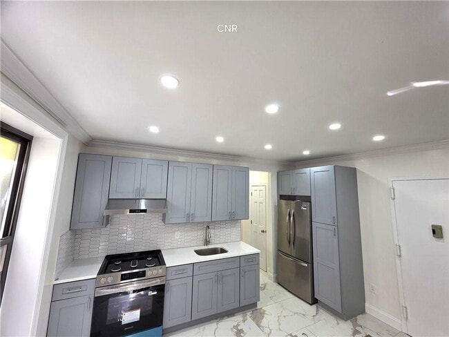 Building Photo - 316 E 94th St