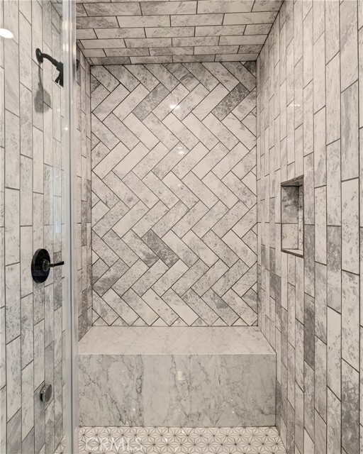 Building Photo - 1253 Vía Landeta