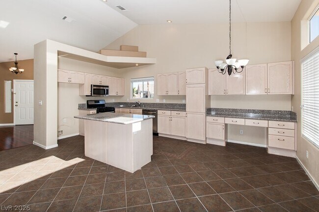 Building Photo - 131 Rancho Maderas Way