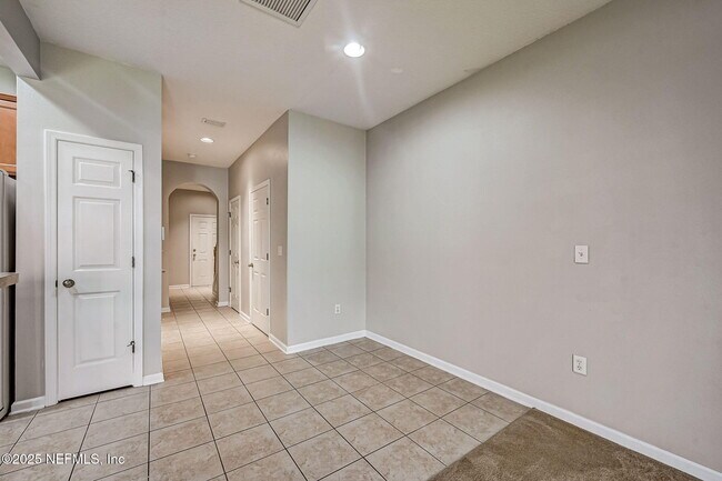 Building Photo - 13493 Sunstone St