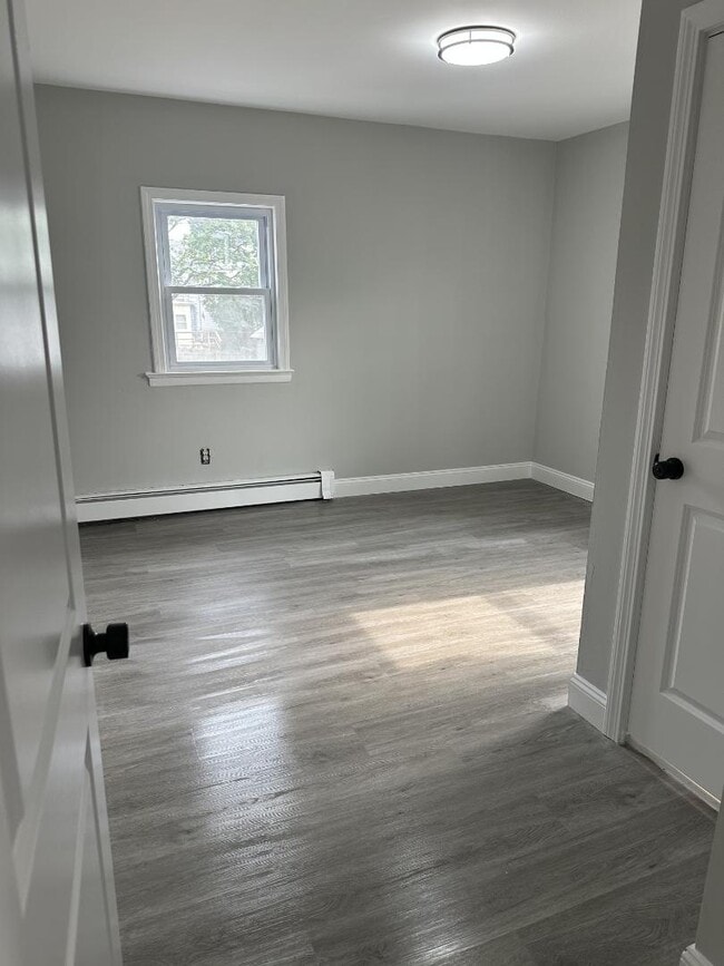 Building Photo - 120 Raritan Ave