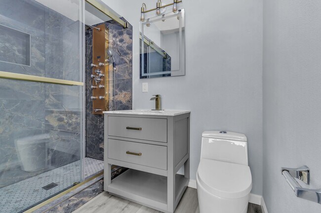 Building Photo - 4510 Tourmaline St