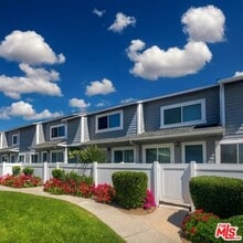 Building Photo - 1930 W College Ave