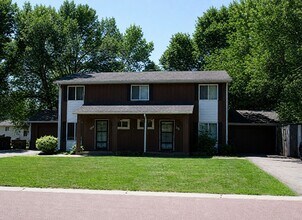 Building Photo - Opal Townhomes