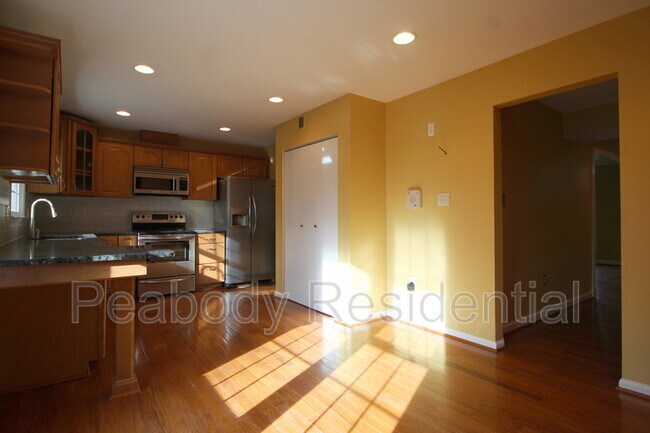 Building Photo - 8072 Sleepy View Ln