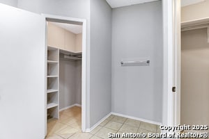 Building Photo - 3951 Chimney Springs Dr