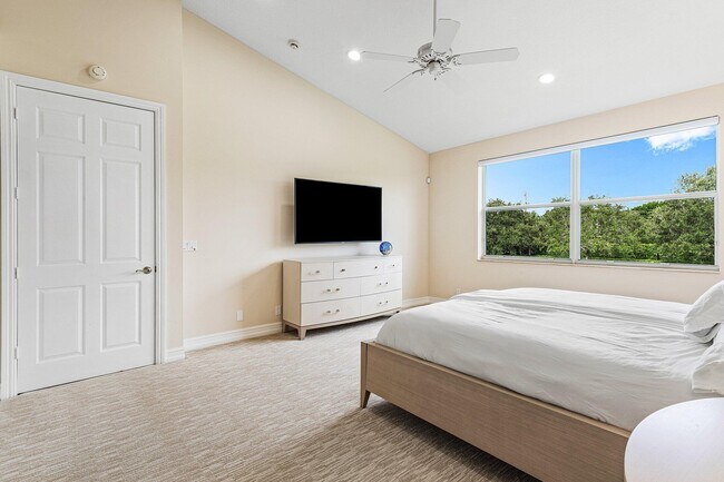 Building Photo - 6309 Graycliff Dr