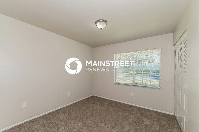 Building Photo - 3 Bedroom Pet-Friendly Home in NORTH PORT, FL with Main Street Renewal